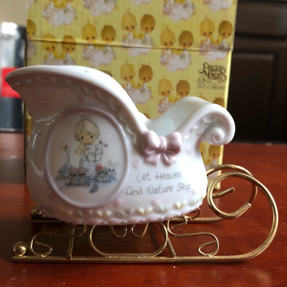 Precious Moments sleigh shape candleholder